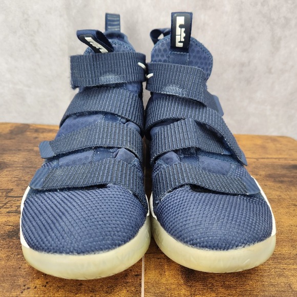 lebron james shoes 9.5